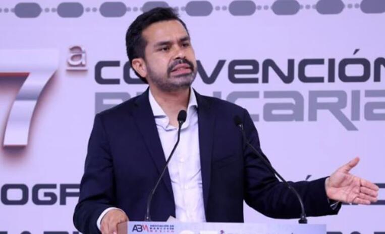 Álvarez Máynez pide voto de confianza a empresarios; “no los voy a decepcionar”, promete